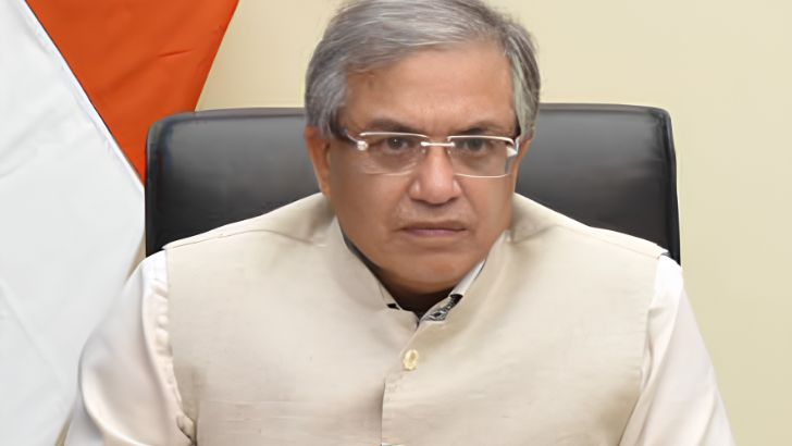 https://salarnews.in/public/uploads/images/newsimages/maannewsimage04102026_162742_Gyanesh Kumar.jpg